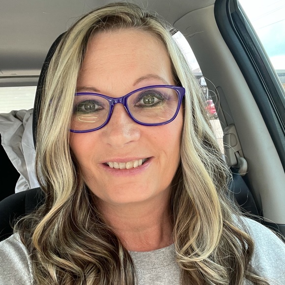 Meet your Posher, Kristy - Picture 2 of 2